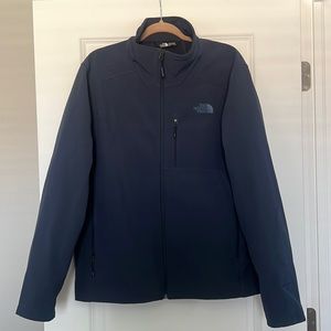 Men’s The North Face Large Navy Blue Apex Barrier Soft Shell Jacket
